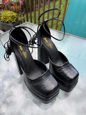 Chase + Chloe Black Croc-Embossed Platform Block Heels with Ankle Tie